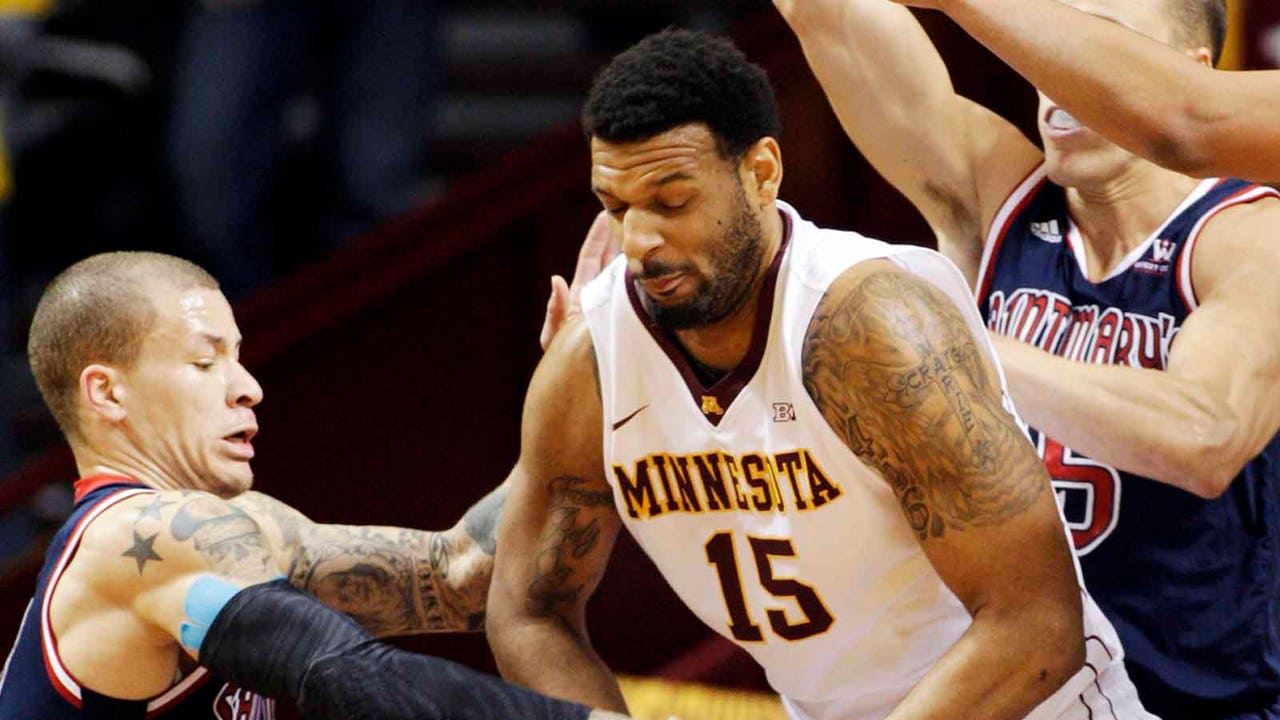 Walker helps Gophers rally to advance in NIT